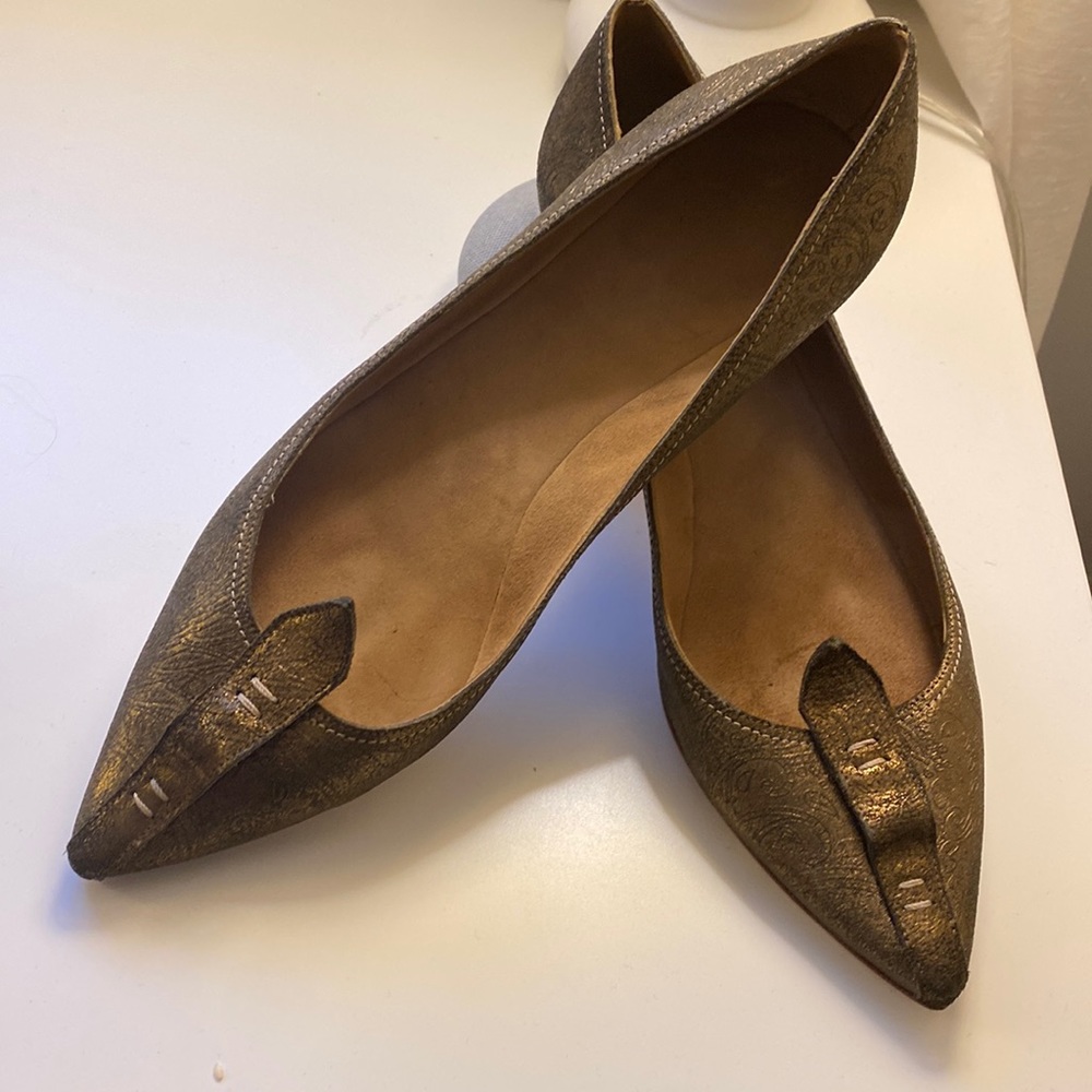 Tomas Maier Metallic Bronze Pointed-Toe Loafers
